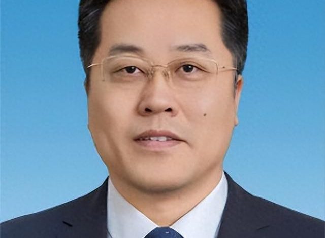This month, the deputy director of the Education Bureau of Jinan City this month, the division of work is clear